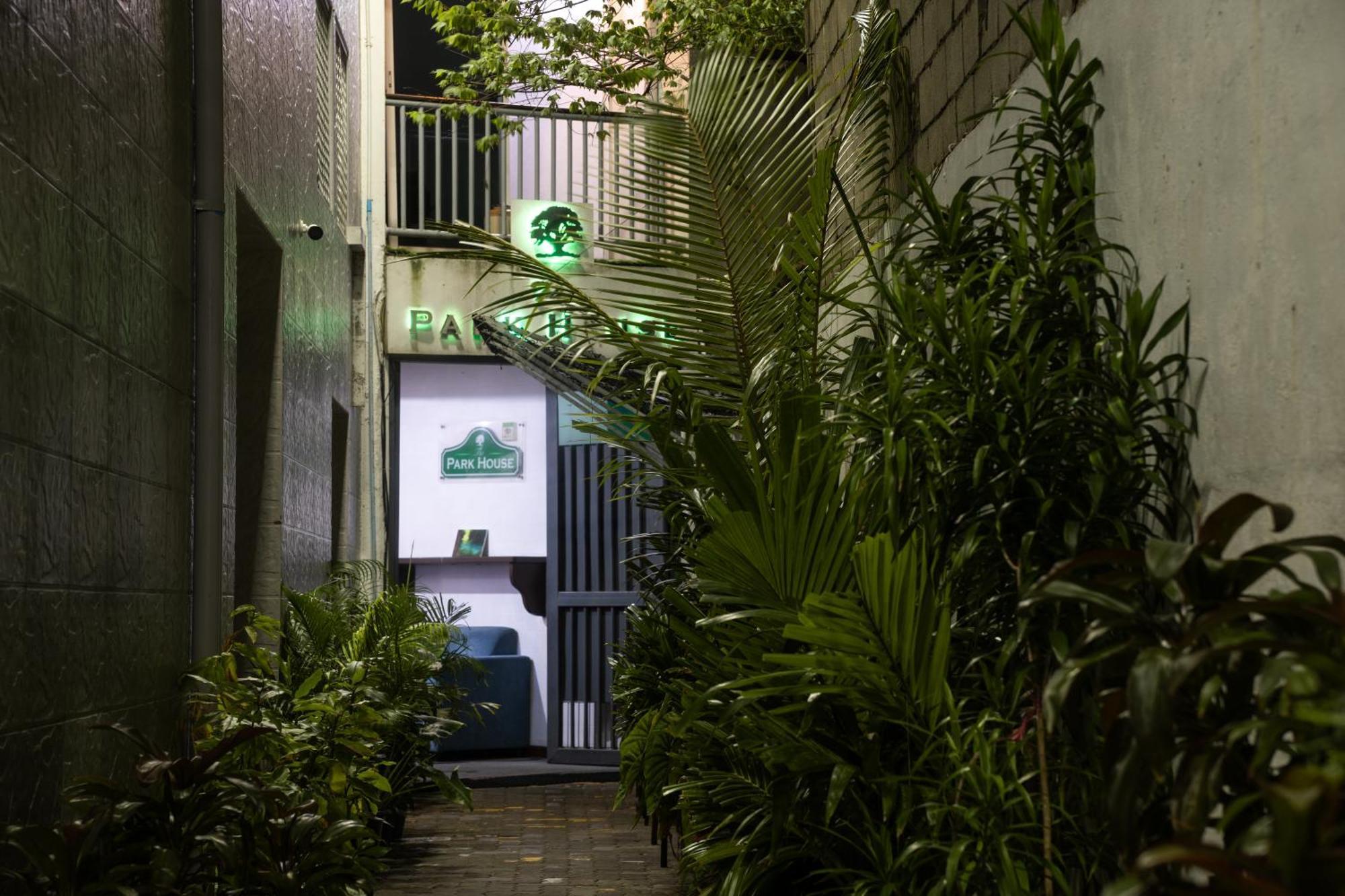 Hotel The Park House Malé Esterno foto