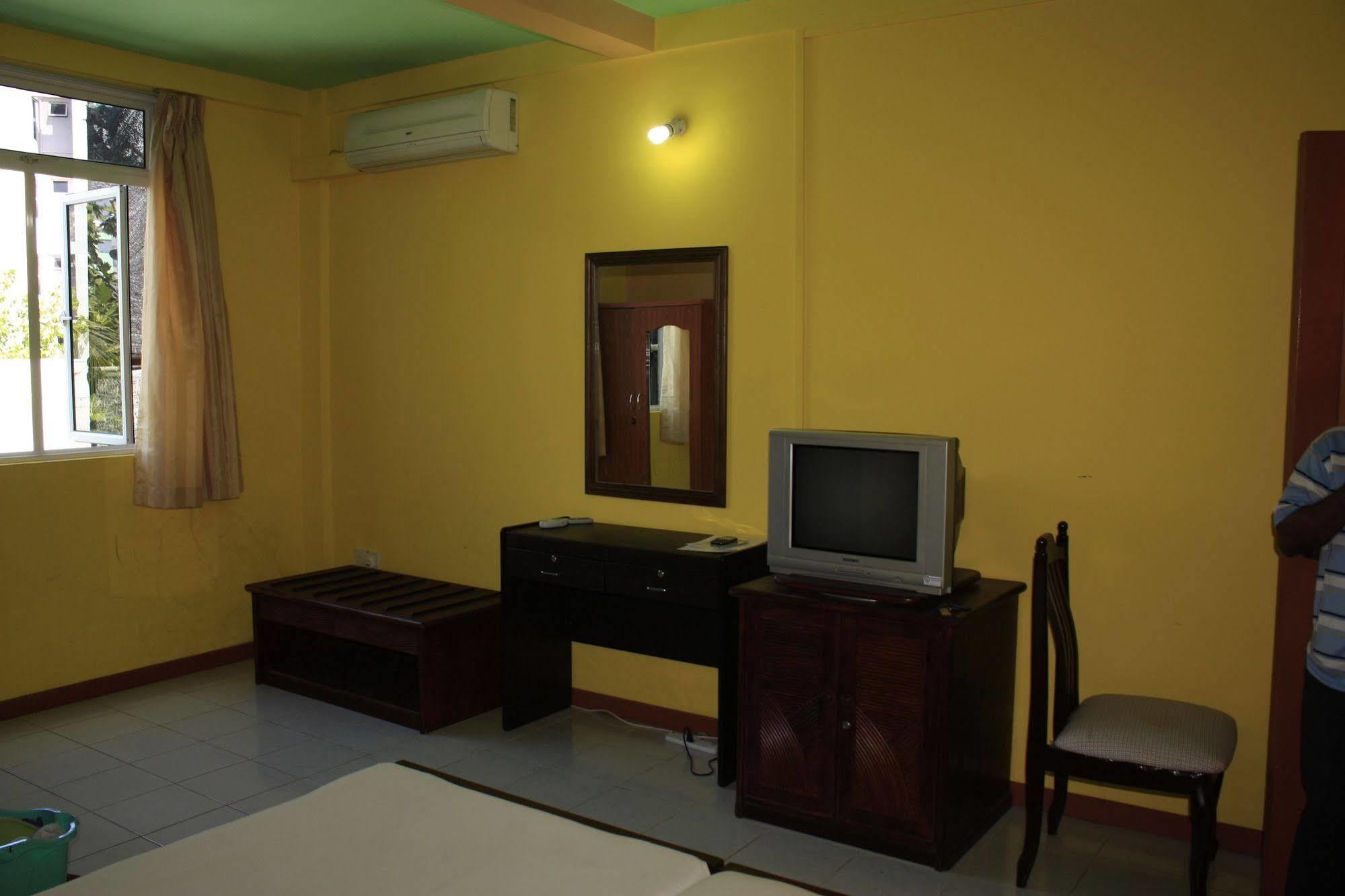 Hotel The Park House Malé Esterno foto